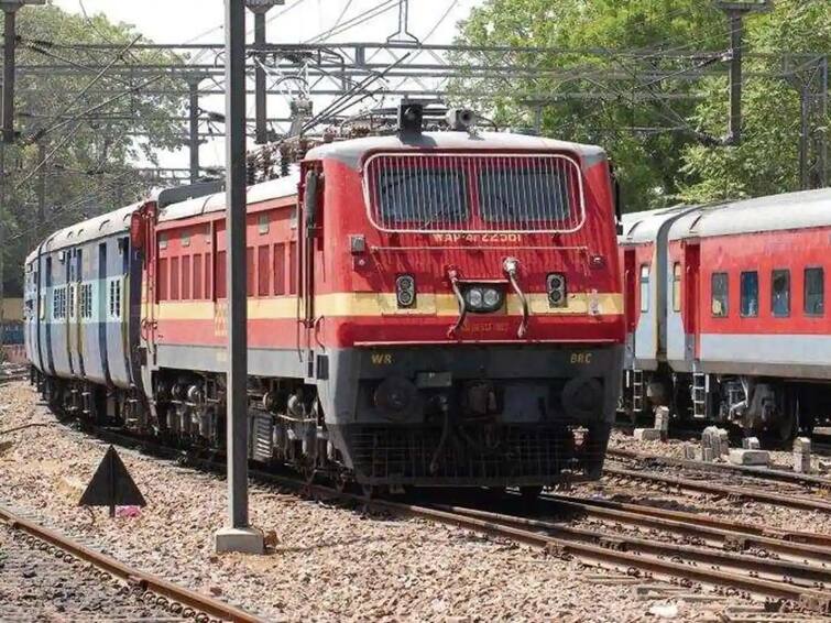 Eastern railway  recruitment 2022  training unit invites application 3,115 post tomorrow last date Railway Jobs : ரயில்வே துறையில் 3,115 பணியிடங்கள்; விண்ணப்பிக்க நாளையே கடைசி! இதுதான் விவரம்!