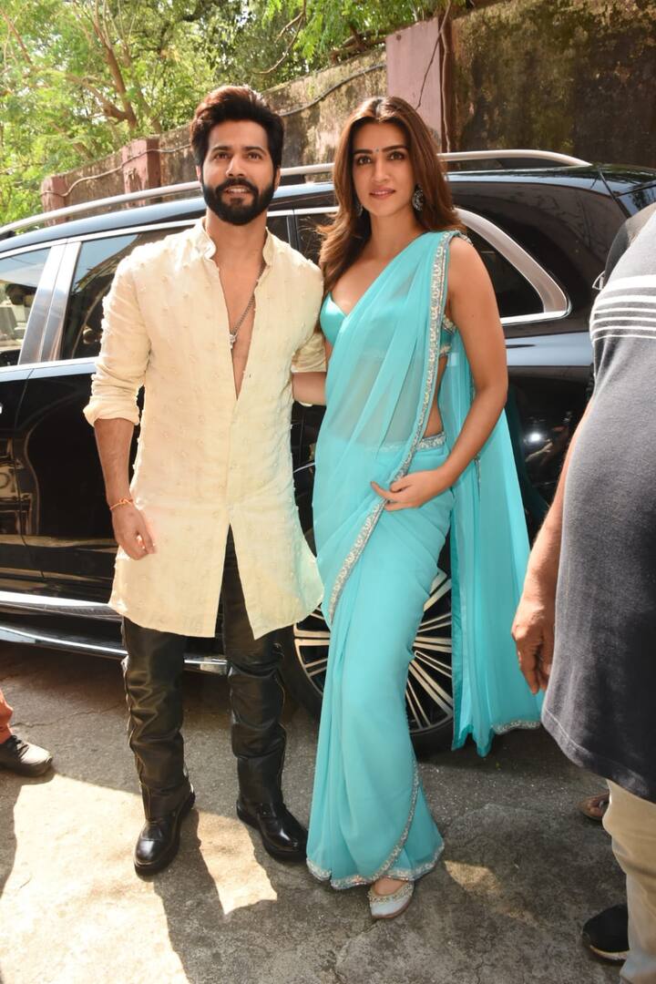 बॉलीवुड एक्ट्रेस कृति सेनन और वरुण धवन की फिल्म ‘भेड़िया’ (Bhediya) का गाना ‘ठुमकेश्वरी’ (Thumkeshwari) आज रिलीज हो गया है.