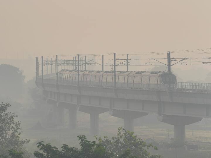 Delhi Air Quality Now Severe Most Polluted Day Of The Season So Far Delhi Air Quality: जनवरी के बाद सबसे खराब दिल्ली की हवा, सुधार के आसार नहीं, बिगड़ सकते हैं हालत