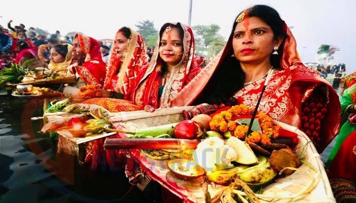 છઠ પૂજા શરૂ થઈ ગઈ છે. વર્ષમાં ચાર દિવસ છઠ્ઠી મૈયાને સમર્પિત છે. પહેલા દિવસે નહાય ખાયની પરંપરા નિભાવાય છે અને આજે 29 ઓક્ટોબર 2022 ના રોજ બીજા દિવસે ખરનાની પરંપારનું નિર્વહન થાય છે. .
