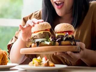 Overeating Disorder: શું વારંવાર લાગે છે ભૂખ?  આપ બિંજ ઇટિંગનો હોઇ શકો છો શિકાર, જાણો, કારણો