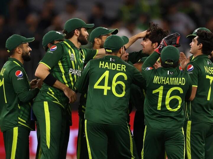T20 World Cup Pakistan team can still reach World Cup semi-finals, know the equation T20 World Cup: પાકિસ્તાનની ટીમ હજી પણ વર્લ્ડ કપની સેમીફાઈનલમાં પહોંચી શકે છે, જાણો સમીકરણ