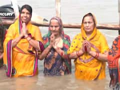 IN PICS: Preparation For Chhath Puja Enters Second Day With Kharna