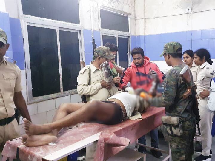 बिहार से बड़ी खबर: औरंगाबाद में सिलेंडर फटा, खरना के दिन सुबह-सुबह हुआ हादसा, 25 से 30 लोग झुलसे, कई गंभीर Bihar Cylinder burst in Aurangabad family was busy making Prasad on Chhath Puja 2022 ann बिहार से बड़ी खबर: औरंगाबाद में सिलेंडर फटा, खरना के दिन सुबह-सुबह हुआ हादसा, 25 से 30 लोग झुलसे, कई गंभीर