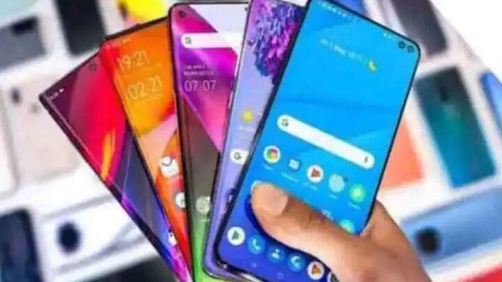 आपको स्मार्टफोन के पोर्ट्स को बहुत ही सावधानी से इस्तेमाल करना चाहिए. अगर आपके स्मार्टफोन के पार्ट्स में गंदगी जमा हो रही है तो इसे किसी प्रोफेशनल से साफ करवा लेना चाहिए या बहुत ही सावधानी से साफ करना चाहिए.