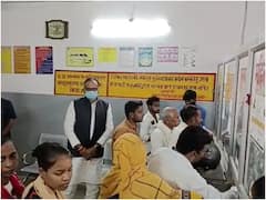 अचानक बाराबंकी के अस्पताल पहुंच गए डिप्टी सीएम ब्रजेश पाठक, बदइंतजामी पर जताई नाराजगी