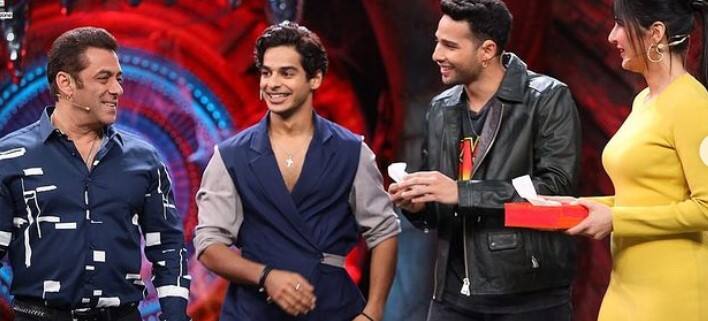 'বিগ বস ১৬' শুরু হয়ে গিয়েছে। এমনিতেই এই অনুষ্ঠানের দর্শকের পছন্দ। তার ওপর যদি এক মঞ্চে সলমন-ক্যাটরিনাকে নাচ করতে দেখা যায় তাহলে তো, কেয়া বাত!