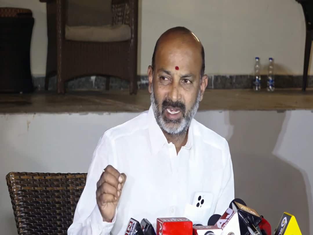 Munugode bypoll Bjp Bandi Sanjay comments CM KCR SC Sub plan Dalit CM DNN Bandi Sanjay : సీఎం కేసీఆర్ కు బండి సంజయ్ మరో సవాల్, ఈసారి సీఎం పదవిపై!