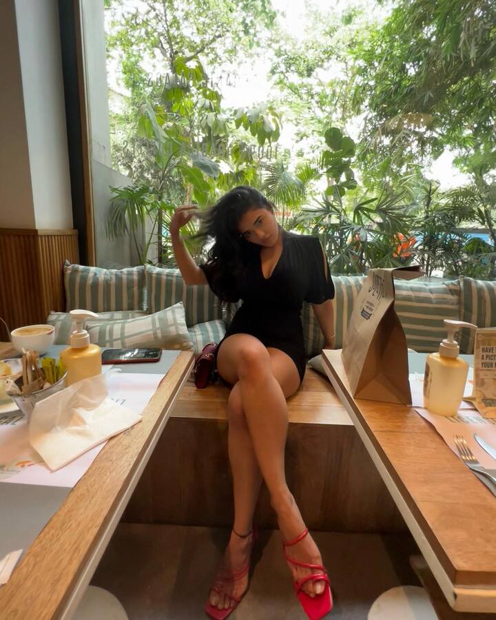 కేతికా శర్మ ఫోటోలు  -Image Credit: kethika Sharma/Instagram