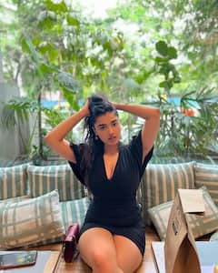 kethika Sharma: అందాలు ఆరబోస్తున్న కేతికా శర్మ