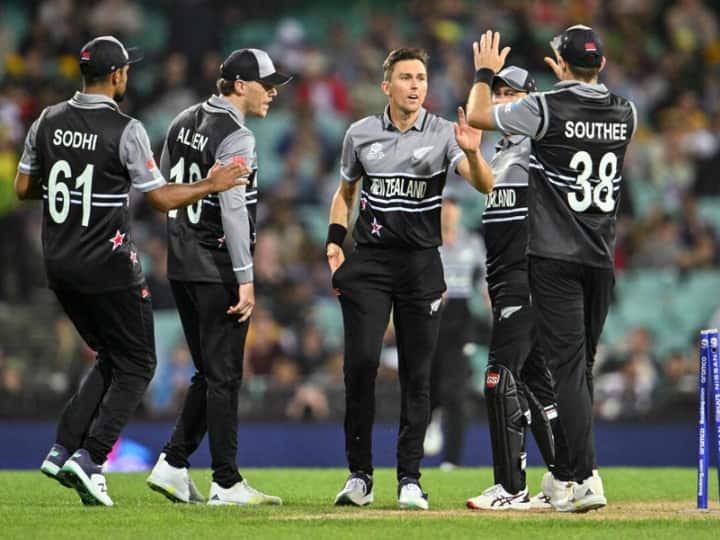 NZ vs SL: Trent Boult wreaked havoc with deadly bowling, Sri Lanka lost 4 wickets for just eight runs NZ vs SL: ट्रेंट बोल्ट ने घातक गेंदबाजी से बरपाया कहर, श्रीलंका ने सिर्फ आठ रन पर गंवाए 4 विकेट