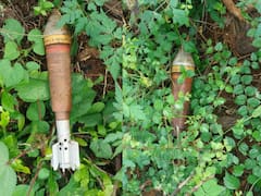 Chengalpattu : புதரில் கிடந்த 3 ராக்கெட் லாஞ்சர்..! பாதுகாப்பாக அகற்றிய காவல்துறை..! நடந்தது என்ன...?