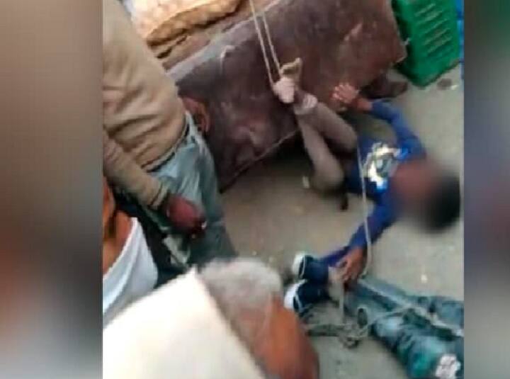 2 Teens Accused Of Theft Tied To Truck, Dragged On Road In Madhya Pradesh Crime : மத்தியப் பிரதேசத்தில் டிரக்கில் கட்டி இழுத்துச் செல்லப்பட்ட இளைஞர்கள்..! எதற்காக தெரியுமா..?