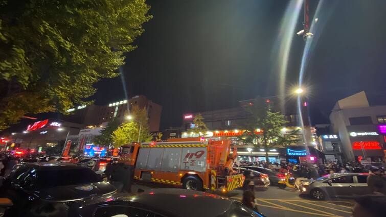 Dozens suffer heart attacks after stampede at Halloween event in South Korea: Report ਦੱਖਣੀ ਕੋਰੀਆ ਵਿੱਚ ਹੈਲੋਵੀਨ ਸਮਾਗਮ ਵਿੱਚ ਭਗਦੜ ਤੋਂ ਬਾਅਦ ਦਰਜਨਾਂ ਲੋਕਾਂ ਨੂੰ ਪਿਆ ਦਿਲ ਦਾ ਦੌਰਾ: ਰਿਪੋਰਟ