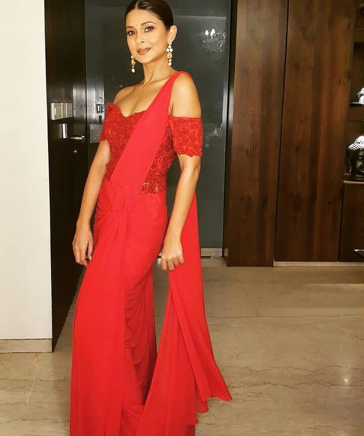 Jennifer Winget PHOTO: જેનિફર વિંગેટના દરેક લુકે દર્શકોને દિવાના બનાવી દીધા છે.અભિનેત્રી પણ તેના ચાહકો સાથે જોડાવાની કોઈ તક છોડતી નથી.