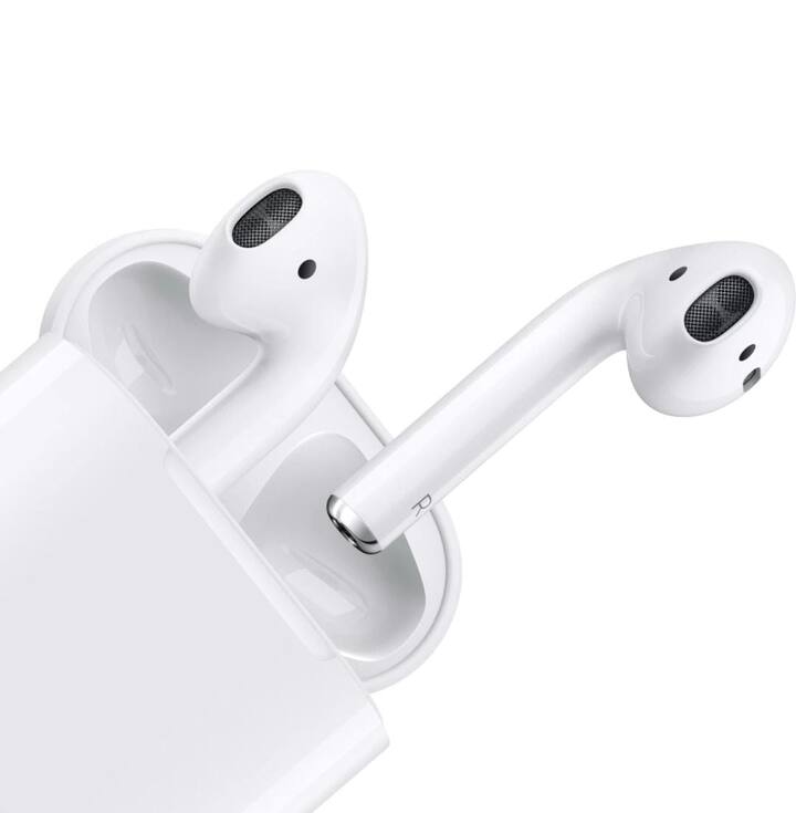 नथिंग इयर (स्टिक)चा एकंदर आकार थर्ड-जेन ऍपल एअरपॉड्सची आठवण करून देणारा ठरतोय.(फोटो सौजन्य : nothing website)