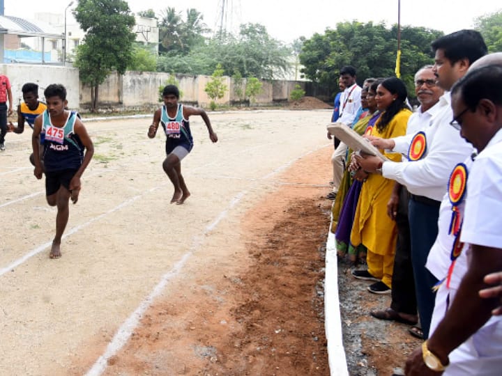 சிறந்த குடிமகனாக உருவாக விளையாட்டு மிக முக்கியம் - கரூர் ஆட்சியர்