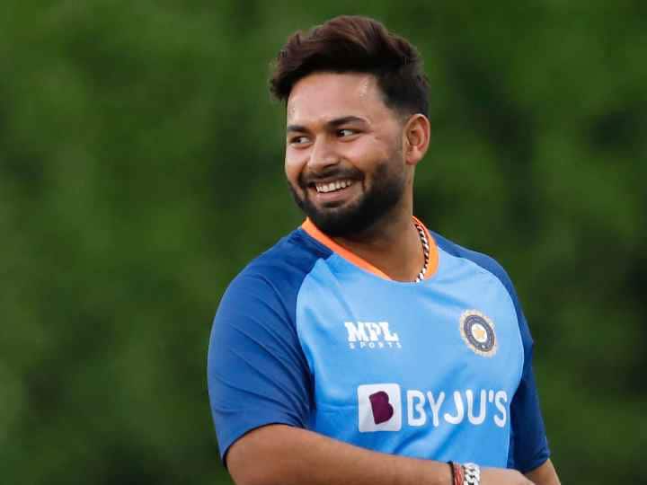 ऐसे में लोगों को गलतफहमी हुई कि वह आर पी कोई और नहीं बल्कि क्रिकेटर ऋषभ पंत हैं, दोनों के बीच सोशल मीडिया पर खूब विवाद देखने को मिला था.