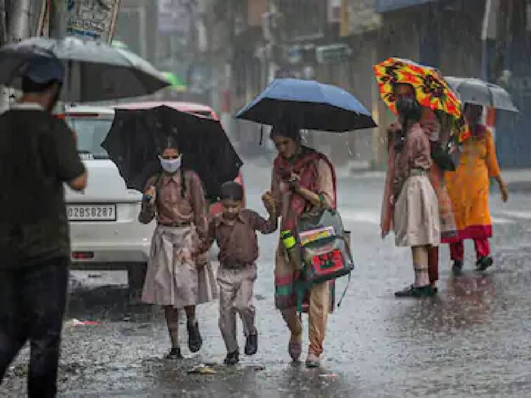 north east monsoon kick starts in Tamilnadu rainfall to be expected for next 4 days. RAIN ALERT: தொடங்கியது வடகிழக்கு பருவமழை...! தமிழ்நாட்டில் எங்கெல்லாம் கொட்டித் தீர்க்கப்போகுது மழை..?