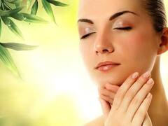 Fashion Tips: रात को सोने से पहले ये छोटा सा काम कर लीजिए, सुबह चेहरा ऐसा खिलेगा जैसे कोई फूल