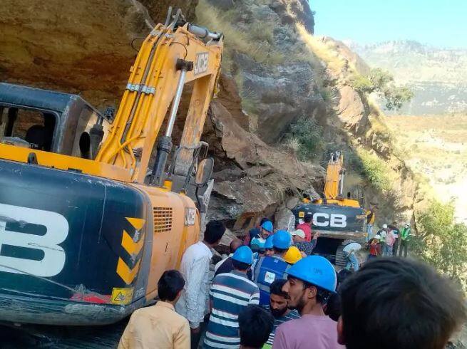 four killed six injured in landslide in jammu and kashmir kishtwar Jammu Kashmir News: ਜੰਮੂ-ਕਸ਼ਮੀਰ ਦੇ ਕਿਸ਼ਤਵਾੜ ‘ਚ ਜ਼ਮੀਨ ਖਿਸਕਣ ਕਾਰਨ 4 ਦੀ ਮੌਤ, 6 ਜ਼ਖ਼ਮੀ