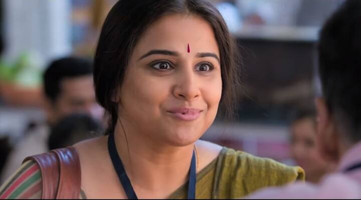 રાત્રે સૂતા પહેલા ચહેરાને હાઇડ્ઇટ રાખવા માટે હાઇડ્રેટિંગ સીરમથી ચહેરાની માલિશ કરો. આ ટિપ્સના કારણે ત્વચા એકદમ મૂલાયમ બનશે અને ચહેરો ખીલેલો દેખાશે.