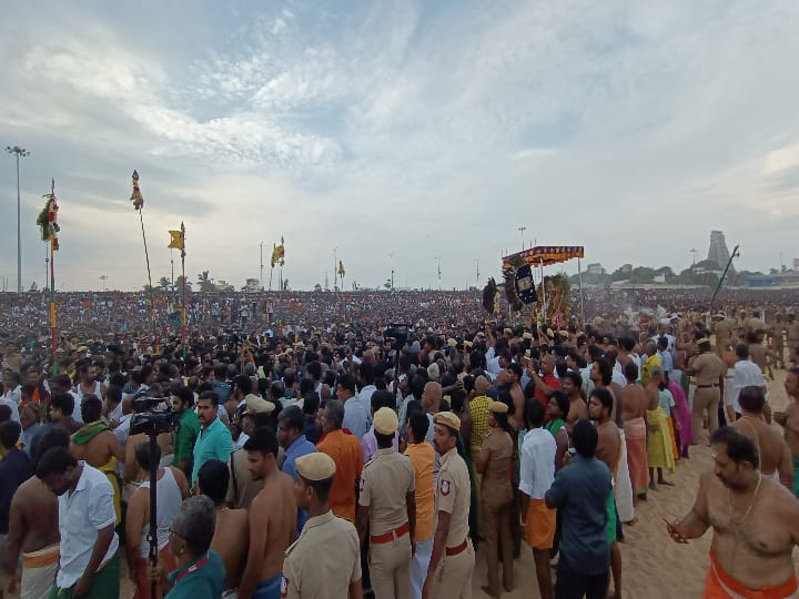 இரண்டு ஆண்டுகளுக்கு பிறகு சூரசம்ஹாரம் நிகழ்ச்சி - விண்ணை முட்டிய கோஷம்!