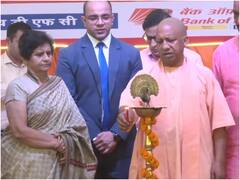 लखनऊ में गोमती घाट पर छठ पूजा में शामिल हुए सीएम योगी, अर्घ्य के बाद लोगों से की ये खास अपील