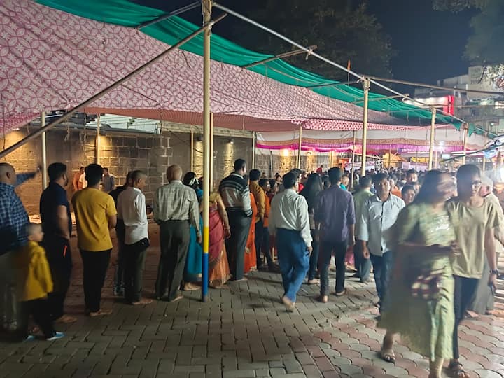 न्यू पॅलेस, खिद्रापूर कोपेश्वर मंदिर, नृसिंहवाडी दत्त मंदिर, कणेरी मठ, ज्योतिबा मंदिर, अंबा, पावनखिंड, विशाळगड किल्ल्यावरही पर्यटकांची मोठी गर्दी दिसून आली.