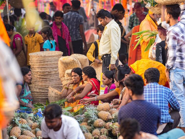 Happy Chhath Puja 2022: Wishes, Messages And Stories That You Can Share With Your Friends And Family Happy Chhath Puja 2022: Wishes, Messages And Stories That You Can Share With Your Friends & Family