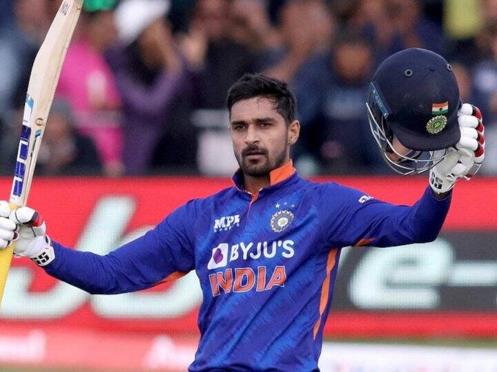 India vs South africa t20 world cup 2022 India won toss and elected to bat first with one change team india will play deepak hooda comes in and axar misses IND vs SA, Playing 11 : दक्षिण आफ्रिकेविरुद्ध एका बदलासह टीम इंडिया मैदानात, अक्षरच्या जागी दीपक हुडाला संधी