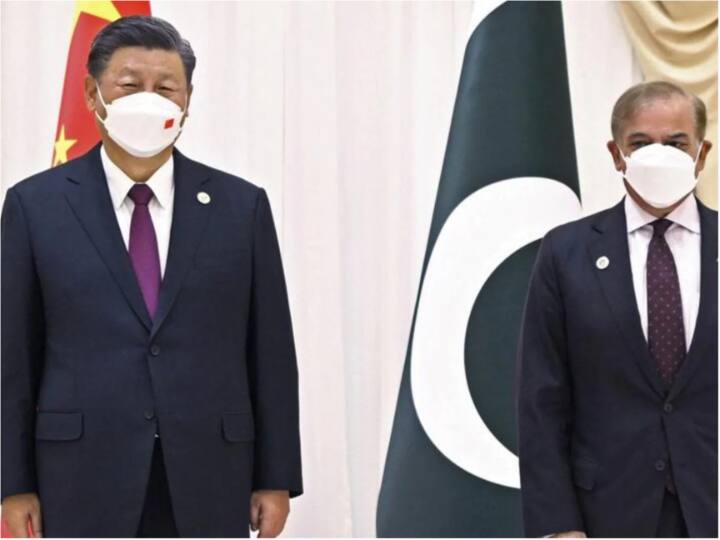 Pakistan flags prolonged delays in projects with China says Report CPEC: पाकिस्तान को भी धोखा दे रहा है चीन? CPEC की बैठक में परियोजनाओं की लंबी देरी का उठाया मुद्दा