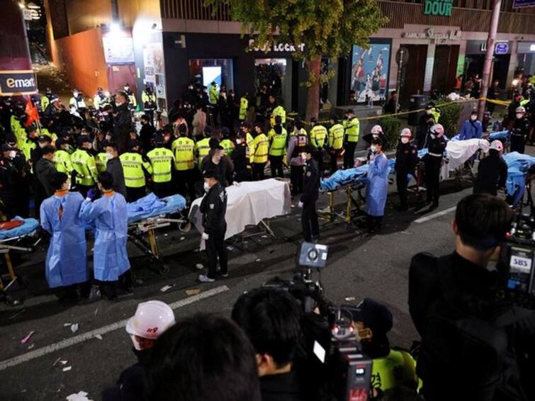 South Korea News 149 killed in Halloween stampede in South Korea दक्षिण कोरियाची राजधानी सेयूलमध्ये चेंगराचेंगरी, 149 जणांचा मृत्यू