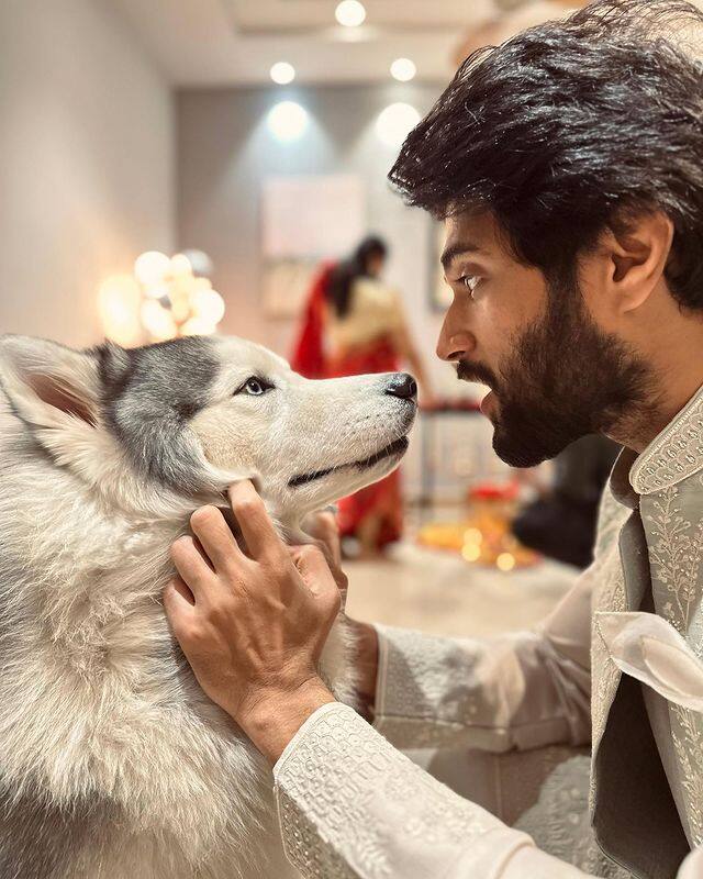 ప్రస్తుతం ఈ ఫొటోలు వైరల్ అవుతున్నాయి. (Photo Courtesy: Vijay Devarakonda Instagram)