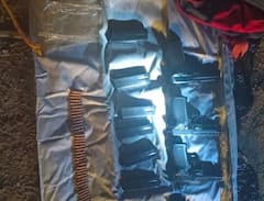 Jammu and Kashmir: पुलिस को बड़ी कामयाबी, बॉर्डर के पास ड्रोन से गिराए हथियारों की खेप बरामद, जम्मू में 2 गिरफ्तार