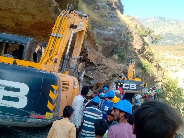 Four killed six injured in landslide in Jammu and Kashmir Kishtwar Jammu Kashmir News: जम्मू कश्मीर के किश्तवाड़ में भूस्खलन में चार लोगों की मौत, छह लोग घायल