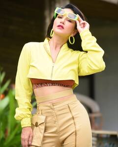 Uorfi के नक्शे कदम पर चलीं Sunny Leone, मिस जावेद से मेल खाने लगे हैं एक्ट्रेस के आउटफिट्स