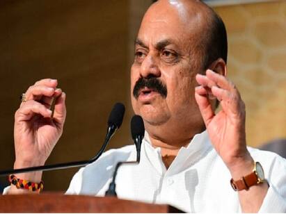 ‘Cash gifts to journalists’: Karnataka CM Bommai denies allegations, blames ‘Congress toolkit’ “பத்திரிகையாளர்களுக்கு லஞ்சமா? களங்கப்படுத்தாதீர்கள்” - கர்நாடகா முதல்வர் திட்டவட்ட மறுப்பு