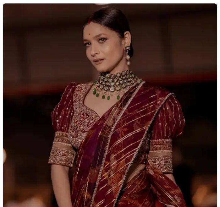 ਅੰਕਿਤਾ ਲੋਖੰਡੇ ਇਨ੍ਹੀਂ ਦਿਨੀਂ ਆਪਣੀ ਵਿਆਹੁਤਾ ਜ਼ਿੰਦਗੀ ਦਾ ਖੂਬ ਆਨੰਦ ਲੈ ਰਹੀ ਹੈ। ਅੰਕਿਤਾ ਨੇ ਹੁਣ ਆਪਣਾ ਨਵਾਂ ਸੁਹਾਗਨ ਅਵਤਾਰ ਦਿਖਾਇਆ ਹੈ, ਜਿਸ ਨੂੰ ਪ੍ਰਸ਼ੰਸਕ ਕਾਫੀ ਪਸੰਦ ਕਰ ਰਹੇ ਹਨ।