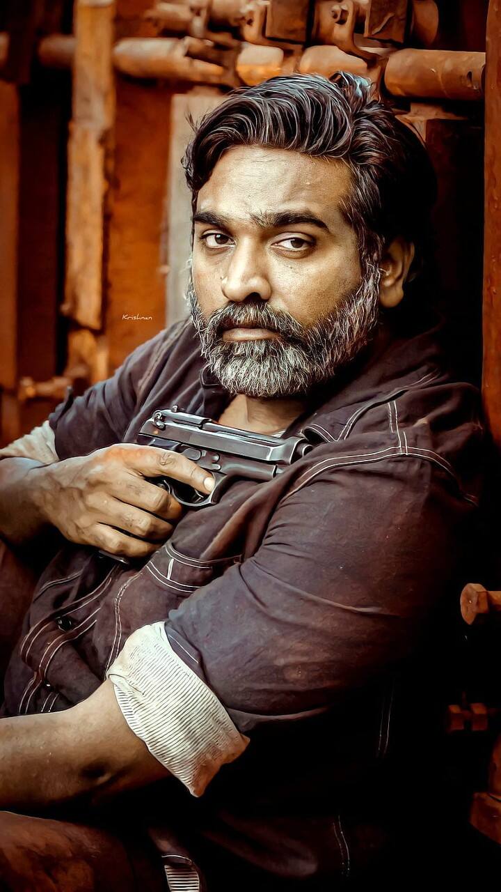 இந்த படத்தில் இவருக்கு கதாநாயகியாக முன்னணி நடிகை கத்ரீனா கைஃப் நடித்துள்ளார்