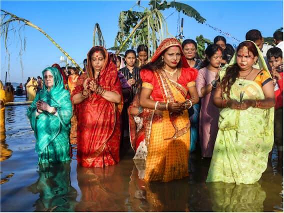 રવિવાર, 30 ઓક્ટોબર 2022 એ છઠ પૂજાનો ત્રીજો દિવસ છે. આ દિવસે ભક્તો ઉગતા સૂર્યદેવને અર્ઘ્ય અર્પણ કરે છે.