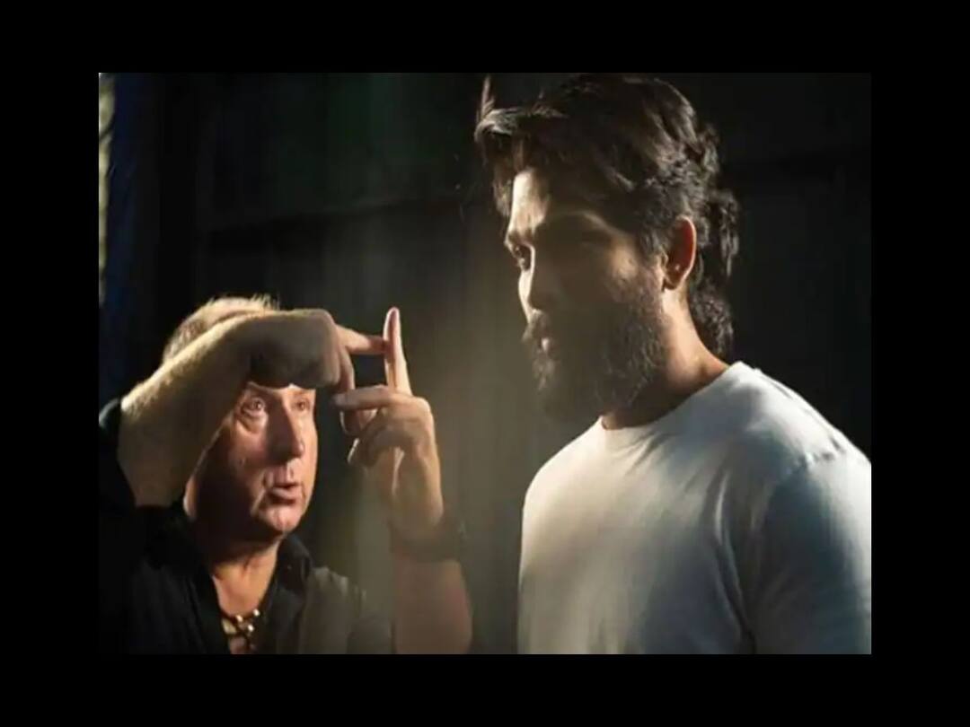 Pushpa 2 : पुष्पा रिटर्न्स... अल्लू अर्जुनचा फर्स्ट लूक आऊट; 500 कोटींच्या बजेटमध्ये सिनेमाची निर्मिती Pushpa Returns Allu Arjun First Look Out Production of the movie on a budget of 500 crores Pushpa 2 : पुष्पा रिटर्न्स... अल्लू अर्जुनचा फर्स्ट लूक आऊट; 500 कोटींच्या बजेटमध्ये सिनेमाची निर्मिती