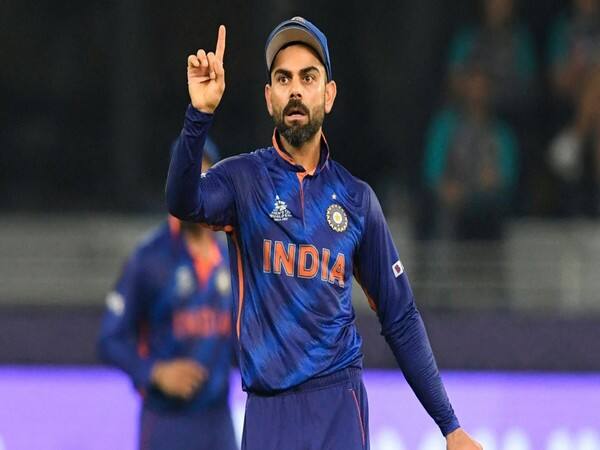 চলতি টি-টোয়েন্টি বিশ্বকাপে সুপার ১২-তে পাকিস্তানের বিরুদ্ধে ৫৩ বলে ৮২ রানের ইনিংস খেলেছিলেন কিং কোহলি।