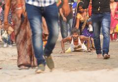 Chhath Puja 2022: गोरखपुर से लेकर लखनऊ तक, तस्वीरों में देखें छठ पर्व पर भगवान भास्कर को दर्घ्य देने के लिए पहुंचे श्रद्धालु