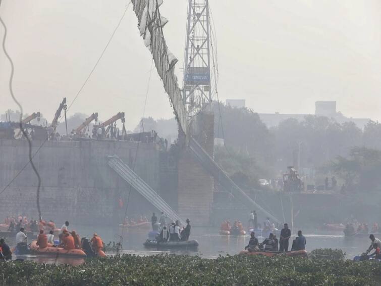Morbi Bridge Collapse: 12 Relatives Of Rajkot BJP MP Mohan Kundariya Die In Mishap குஜராத் மோர்பி பால விபத்து : உயிரிழந்த பாஜக எம்பியின் உறவினர்கள்.. தொடரும் கைது நடவடிக்கை