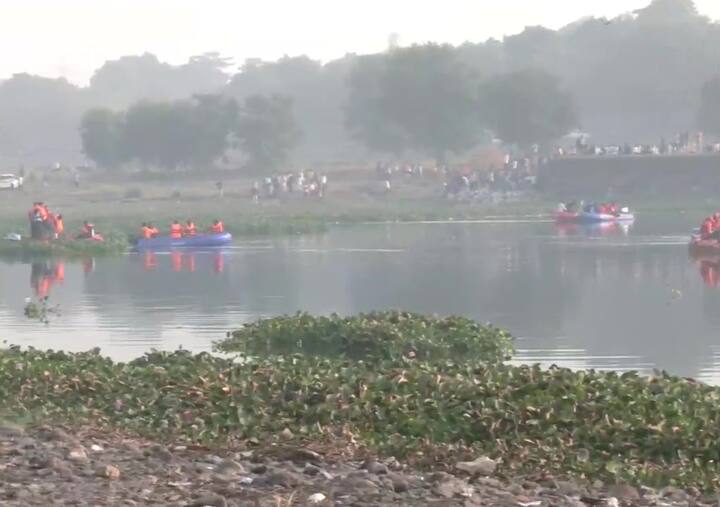 મોરબીની ઘટનામાં પોલીસ ફરિયાદ થઈ છે જેમાં સદોષ માનવ વધનો ગુનો દાખલ કરવામાં આવ્યો છે. આ ફરિયાદ પુલનું સમારકામ કરનાર તેમજ સંચાલન કરનાર એજન્સી સામે ગુન્હો દાખલ કરવામાં આવ્યો છે.