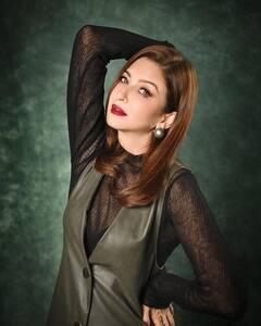 PHOTO: ट्रॅडिशनल लूकमध्ये सौम्या टंडनचा किलर लूक, सौंदर्याने चाहत्यांना घातली भुरळ!