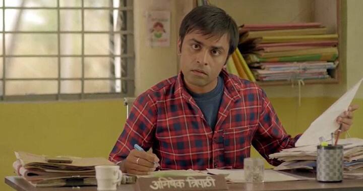 जितेंद्र कुमार – ओटीटी पर रिलीज हुई वेब सीरीज ‘पंचायत’ में नजर आ आने वाले जितेंद्र कुमार का नाम भी इस लिस्ट में शामिल है. सीरीज में उन्होंने ‘जीतू भईया’ का रोल निभाया है. बता दें कि इस सीरीज का पार्ट 2 भी रिलीज हो चुका है. जो सभी को काफी पसंद आ रहा है.