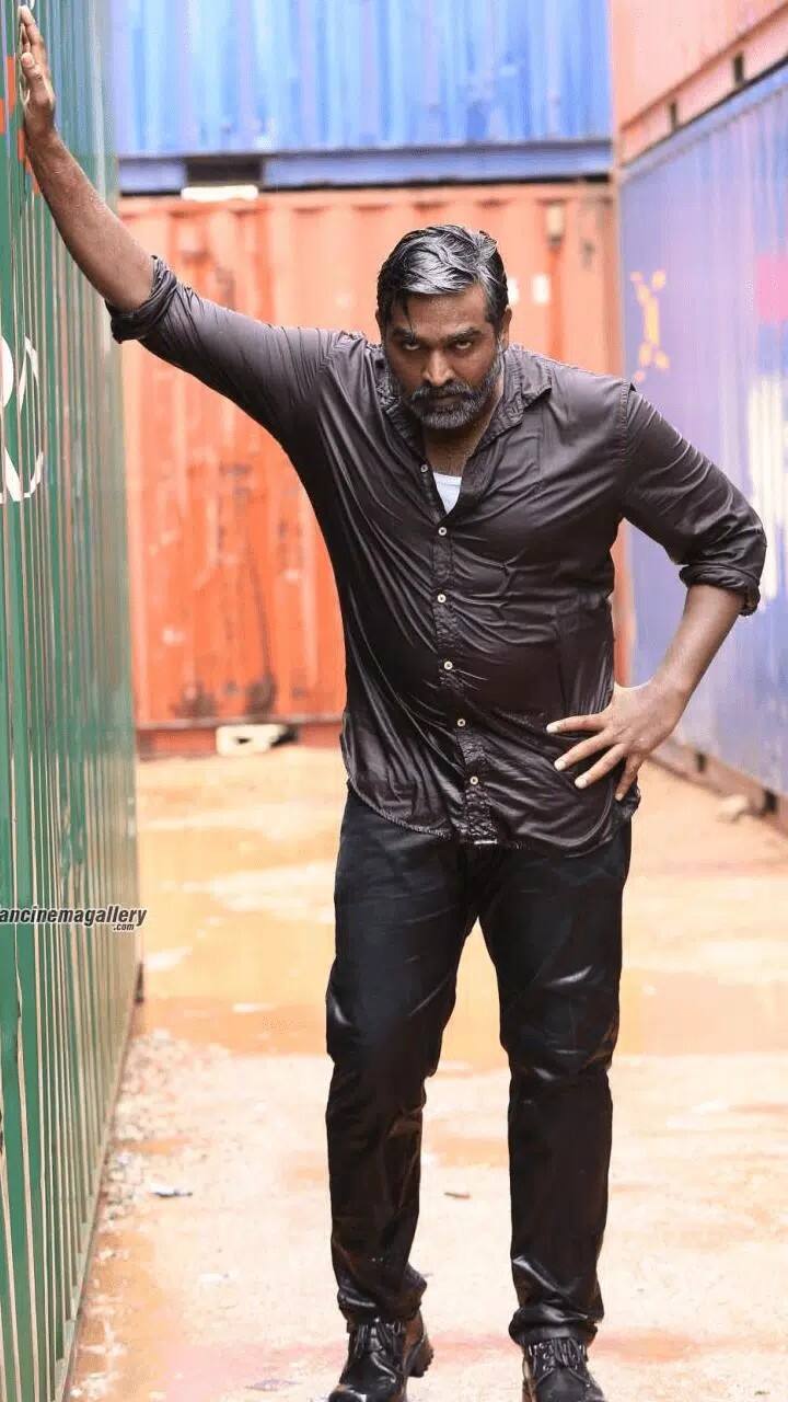 தற்போது இயக்குநர் ஸ்ரீராம் ராகவன் இயக்கத்தில் 'மேரி கிறிஸ்துமஸ்' என்ற இந்தி திரைப்படத்தில் நடித்திருந்தார்