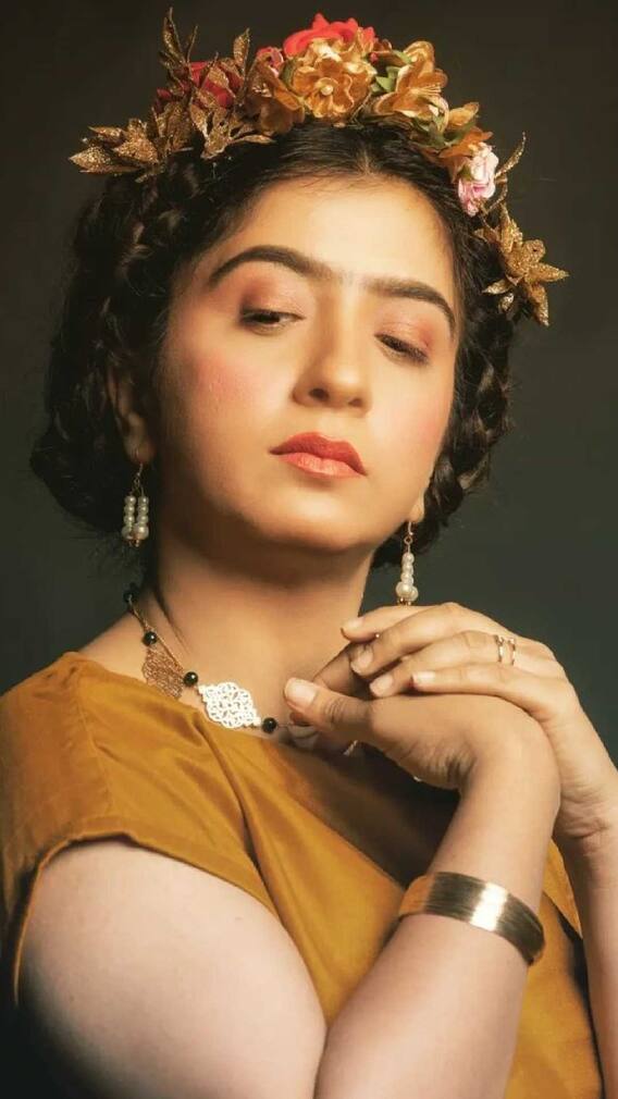फोटो: 'बिग बॉस मराठी' के घर में ऑन-स्क्रीन 'सोयराबाई' की एंट्री! स्नेहलता वसईकर बनी पहली वाइल्ड कार्ड कंटेस्टेंट फोटो: 'बिग बॉस मराठी' के घर में ऑन-स्क्रीन 'सोयराबाई' की एंट्री! स्नेहलता वसईकर बनी पहली वाइल्ड कार्ड कंटेस्टेंट